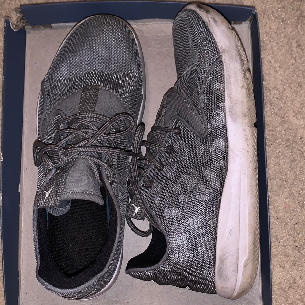 Nike JORDAN size 7 kids